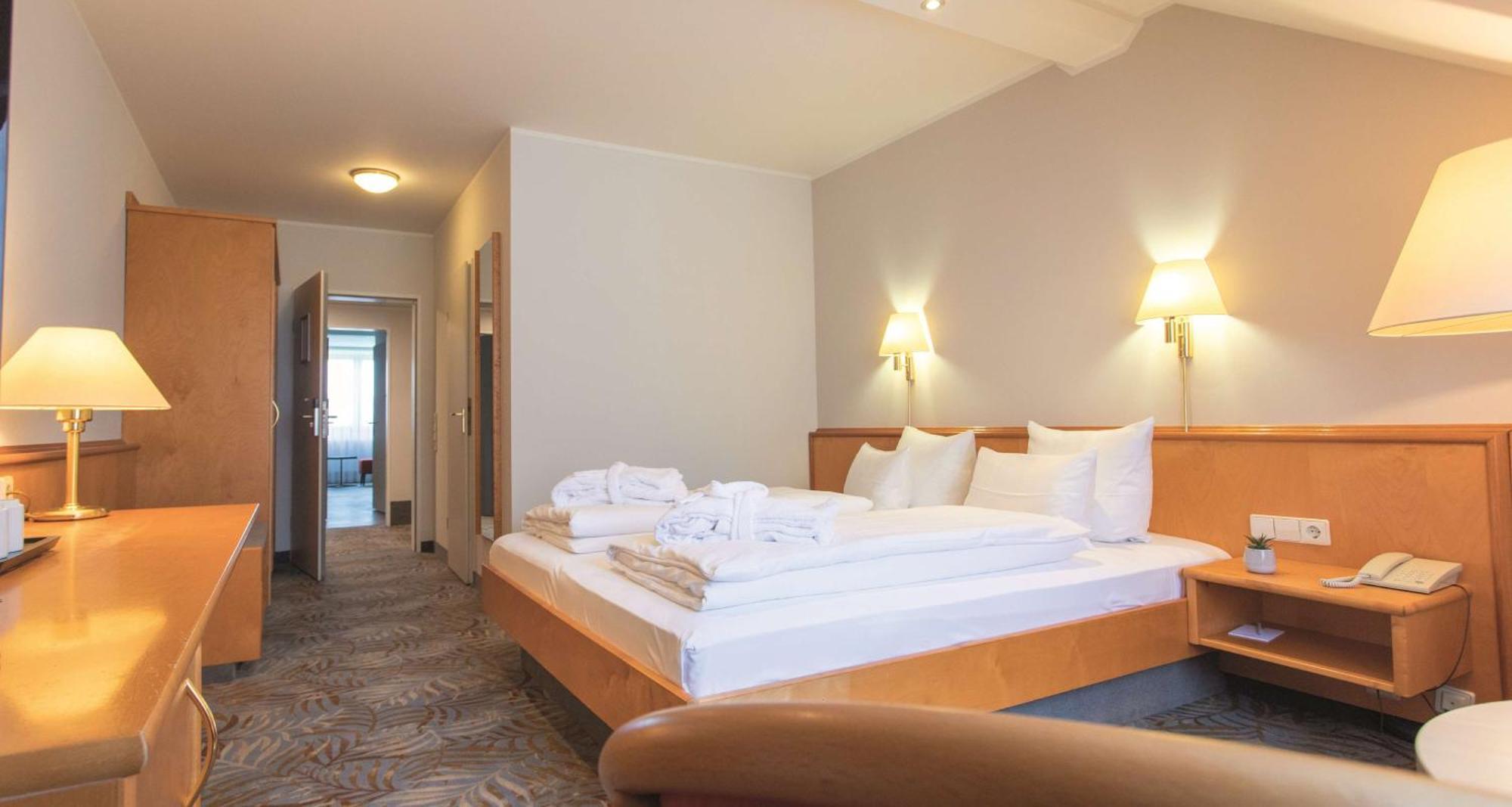 Best Western Hotel Polisina Ochsenfurt Exterior foto