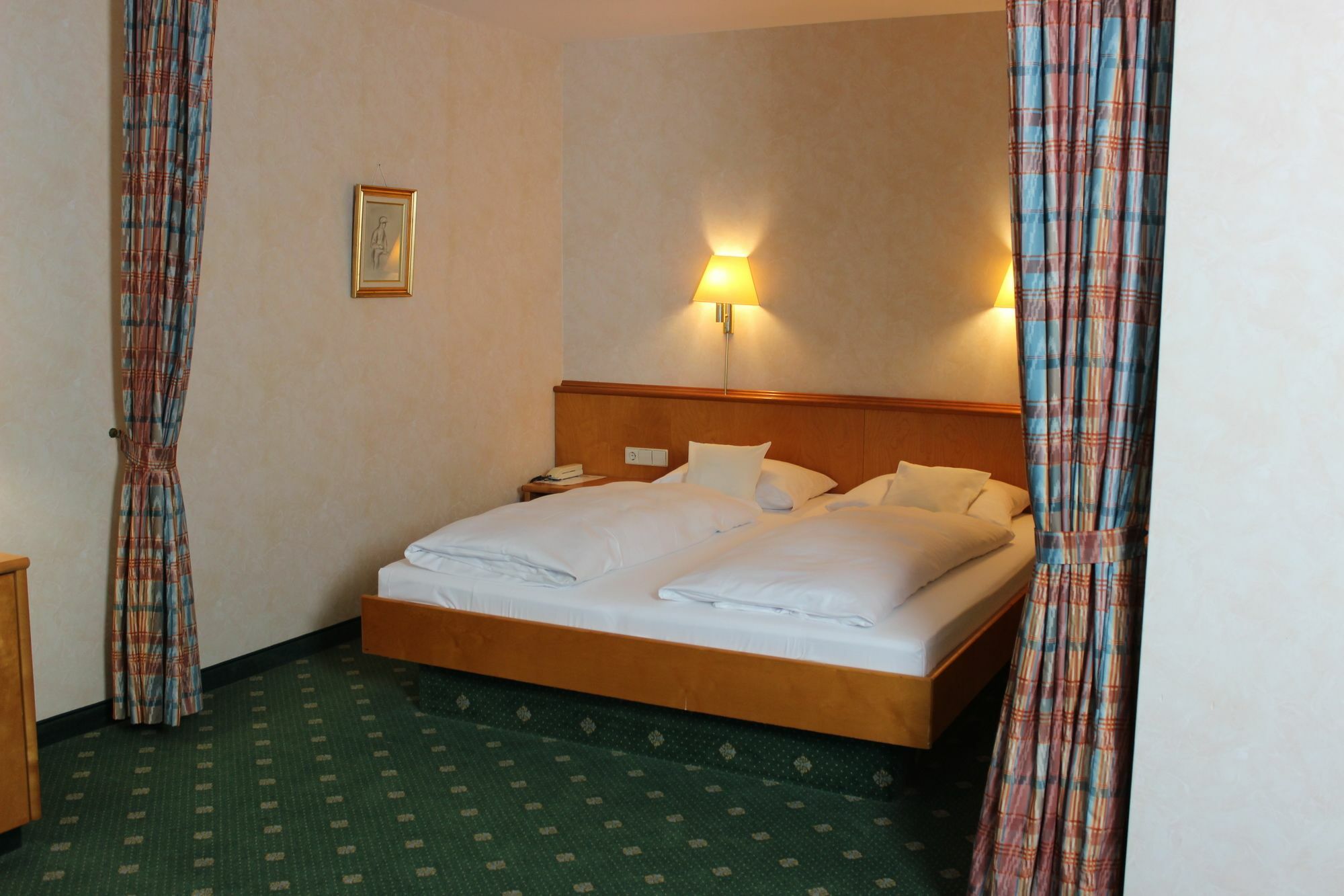 Best Western Hotel Polisina Ochsenfurt Exterior foto